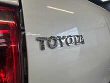 Toyota Hilux D-4D Invincible X 