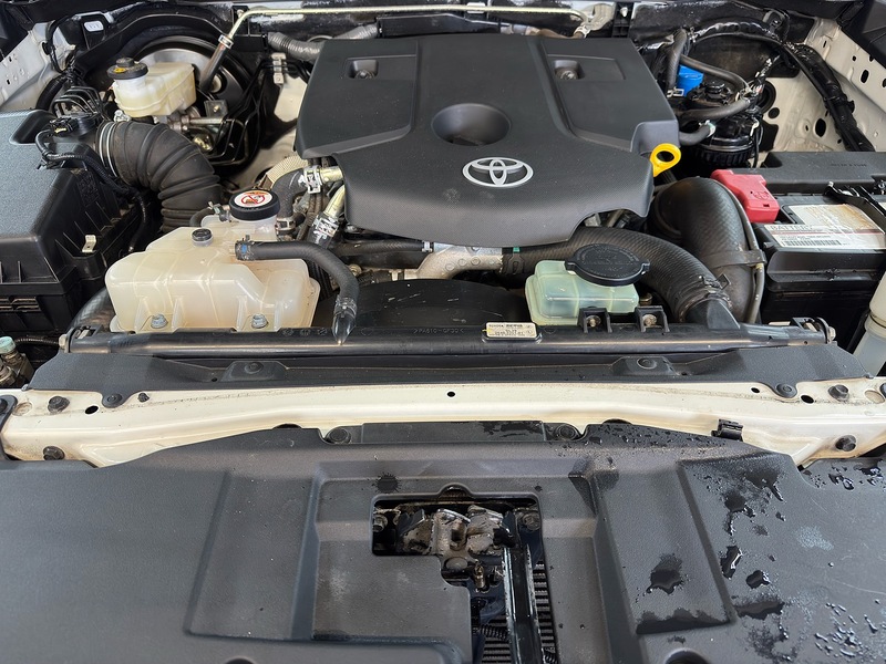 Toyota 2.4 D-4D Invincible X Pickup Double Cab 4dr Diesel Auto 4WD Euro 6 (TSS, 3.5t) (150 ps)
