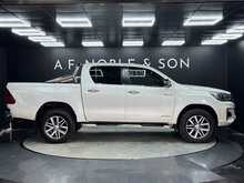 Toyota Hilux D-4D Invincible X 
