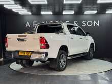 Toyota Hilux D-4D Invincible X 