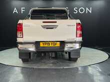 Toyota Hilux D-4D Invincible X 