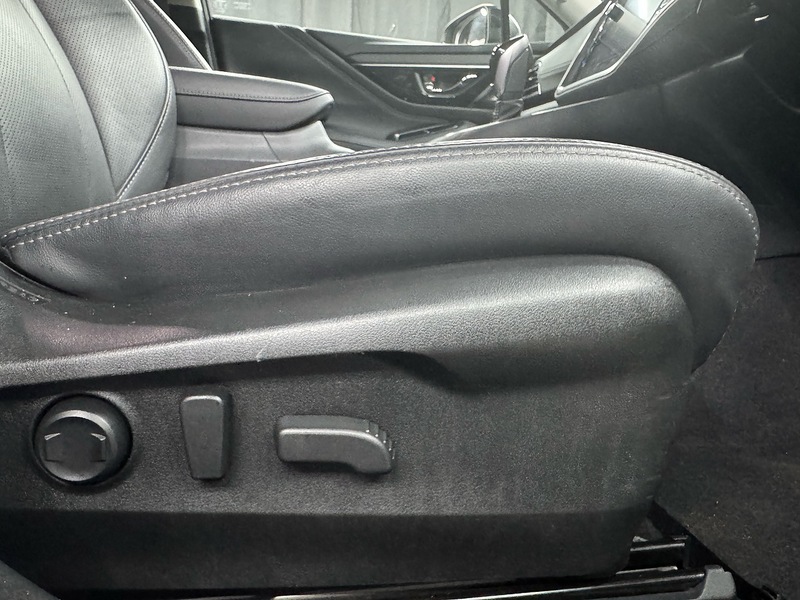 Subaru 2.5i Touring Estate 5dr Petrol Lineartronic 4WD Euro 6 (s/s) (169 ps)
