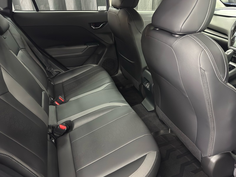 Subaru 2.0 i e-Boxer Touring SUV 5dr Petrol Hybrid Lineartronic 4WD Euro 6 (s/s) (136 ps)