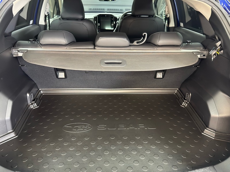 Subaru 2.0 i e-Boxer Touring SUV 5dr Petrol Hybrid Lineartronic 4WD Euro 6 (s/s) (136 ps)