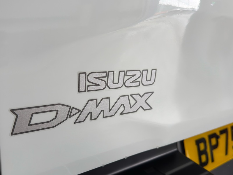Isuzu 1.9 TD Utility Diff Lock Pickup Double Cab 4dr Diesel Manual 4WD Euro 6 (s/s) (164 ps)