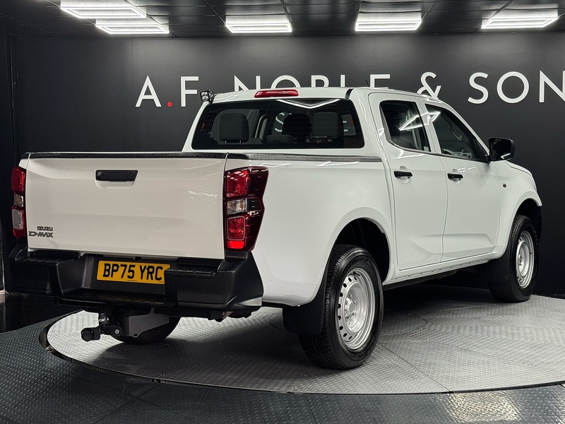 Isuzu 1.9 TD Utility Diff Lock Pickup Double Cab 4dr Diesel Manual 4WD Euro 6 (s/s) (164 ps)