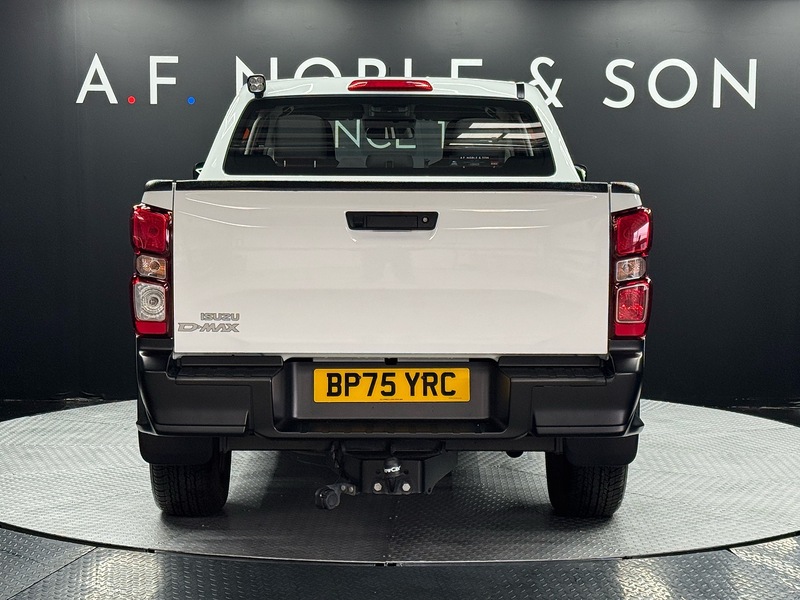 Isuzu 1.9 TD Utility Diff Lock Pickup Double Cab 4dr Diesel Manual 4WD Euro 6 (s/s) (164 ps)