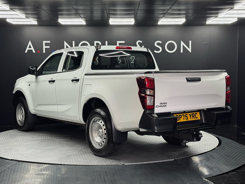 Isuzu 1.9 TD Utility Diff Lock Pickup Double Cab 4dr Diesel Manual 4WD Euro 6 (s/s) (164 ps)