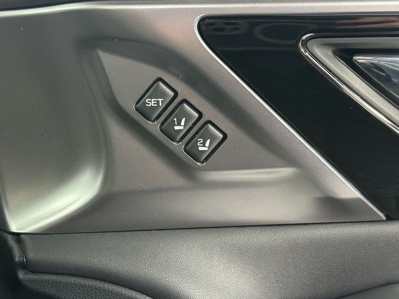 Subaru 2.5i Touring Estate 5dr Petrol Lineartronic 4WD Euro 6 (s/s) (169 ps)