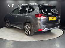 Subaru Forester i e-Boxer XE Premium 