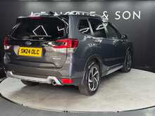 Subaru Forester i e-Boxer XE Premium 