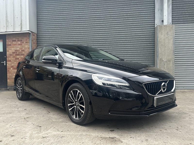 2.0 T2 GPF Momentum Nav Plus Hatchback 5dr Petrol Manual Euro 6 (s/s) (122 ps)