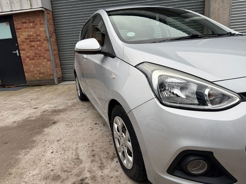 1.2 SE Hatchback 5dr Petrol Manual Euro 5 (87 ps)