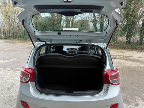 1.2 SE Hatchback 5dr Petrol Manual Euro 5 (87 ps)