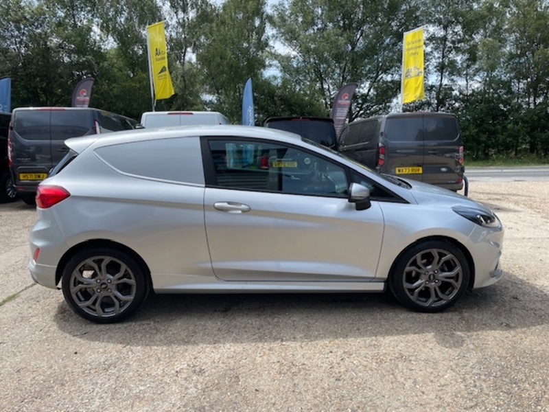 Ford Fiesta Van T EcoBoost MHEV Sport - U577