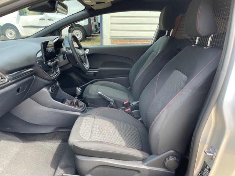 Ford Fiesta Van T EcoBoost MHEV Sport - U577