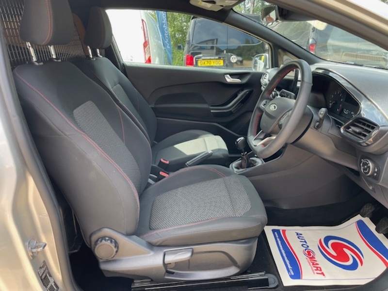 Ford Fiesta Van T EcoBoost MHEV Sport - U577