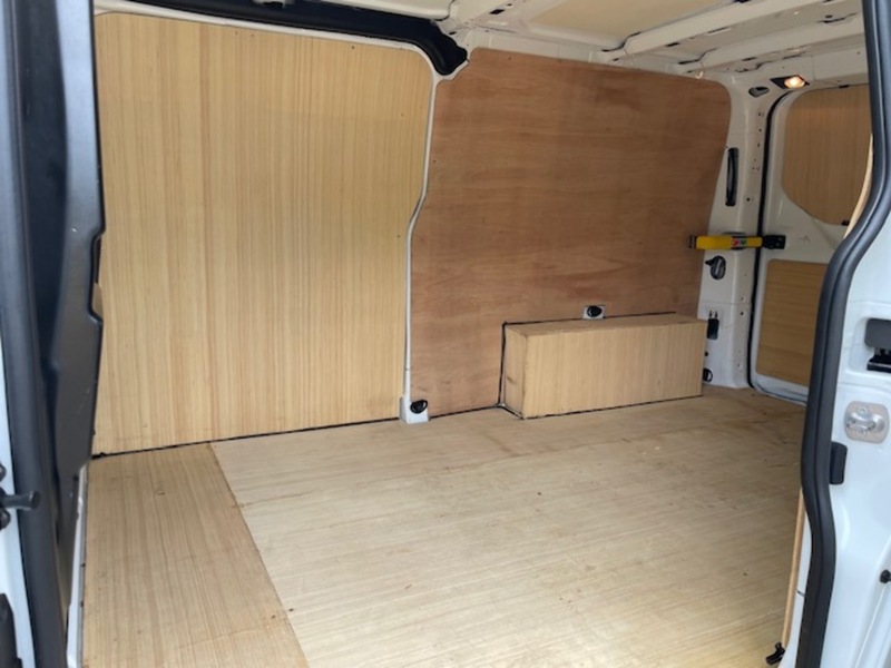 Ford Transit Custom 300 EcoBlue Leader - U622