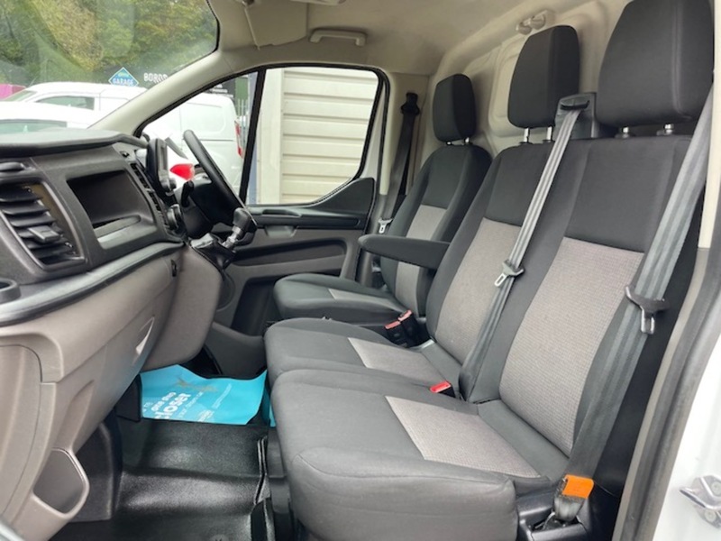 Ford Transit Custom 300 EcoBlue Leader - U622