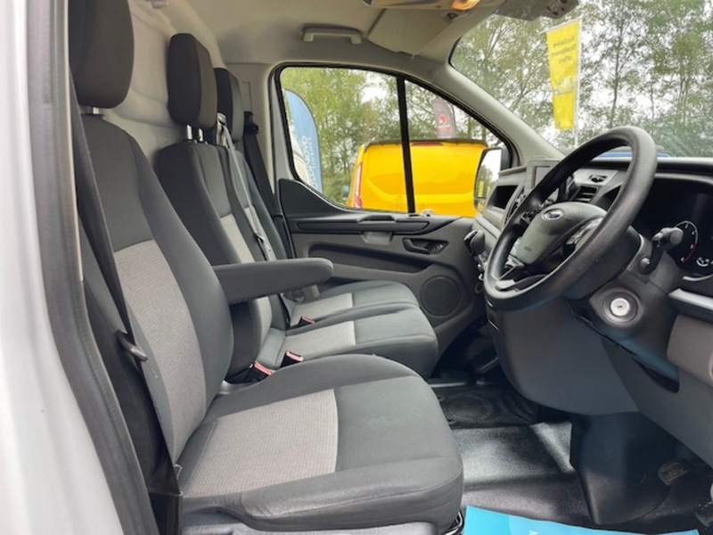 Ford Transit Custom 300 EcoBlue Leader - U622