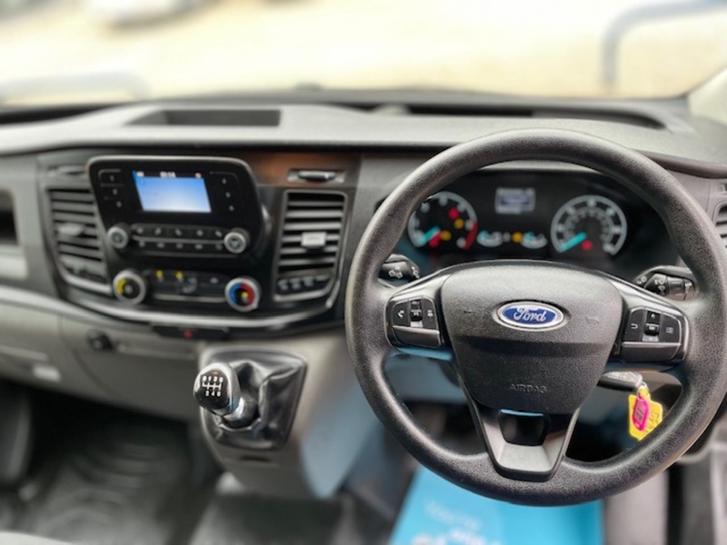 Ford Transit Custom 300 EcoBlue Leader - U622