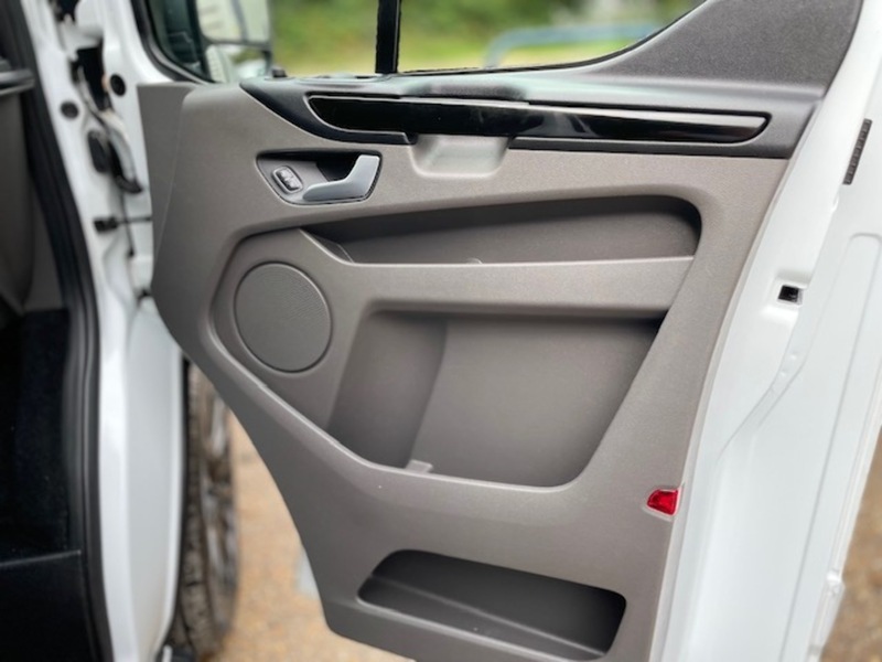 Ford Transit Custom 320 Limited Sport Kit - U626