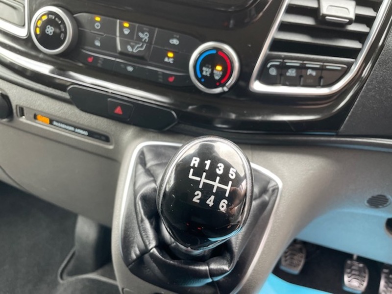 Ford Transit Custom 320 Limited Sport Kit - U626