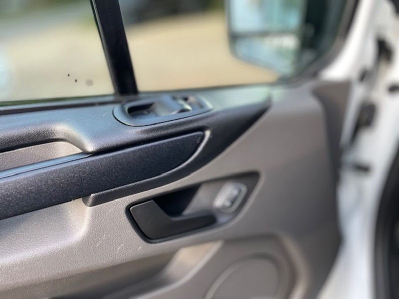 Ford Transit Custom 300 EcoBlue Leader - U635