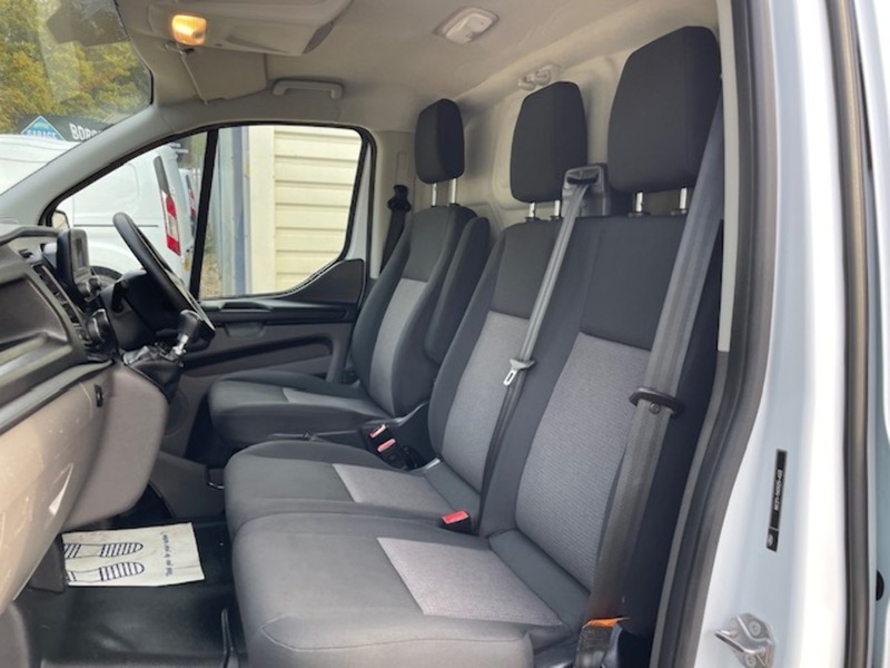 Ford Transit Custom 300 EcoBlue Leader - U635