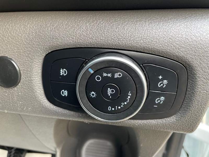 Ford Transit Custom 300 EcoBlue Leader - U635