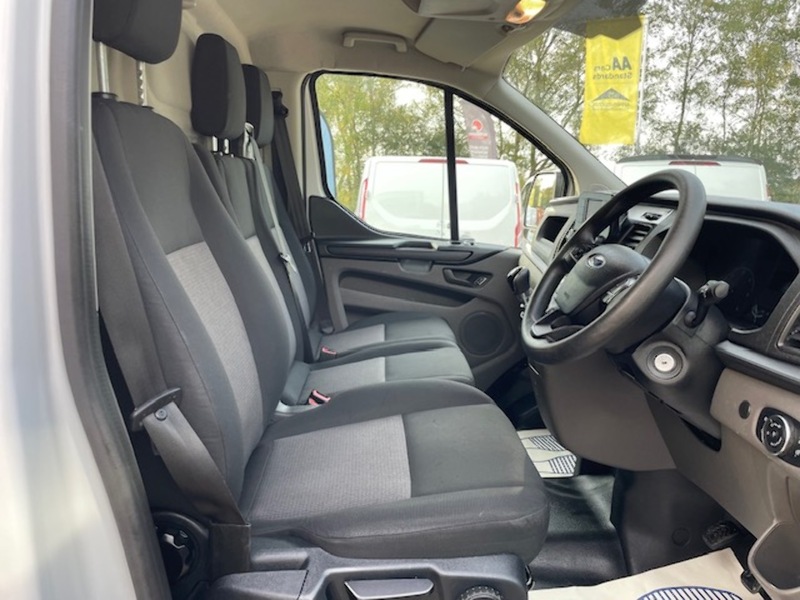Ford Transit Custom 300 EcoBlue Leader - U635