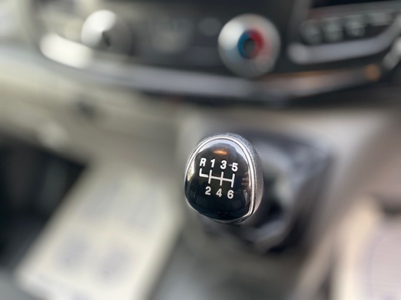 Ford Transit Custom 300 EcoBlue Leader - U635