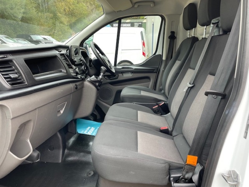 Ford Transit Custom 300 EcoBlue Leader - U636