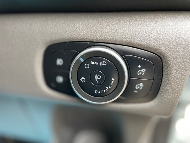 Ford Transit Custom 300 EcoBlue Leader - U636