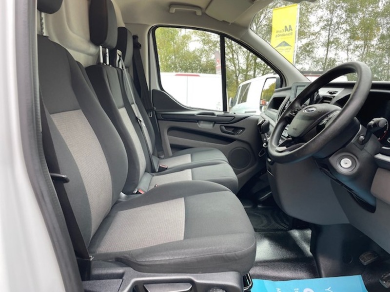 Ford Transit Custom 300 EcoBlue Leader - U636