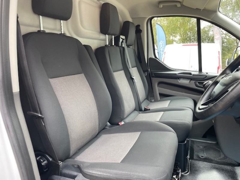 Ford Transit Custom 300 EcoBlue Leader - U636