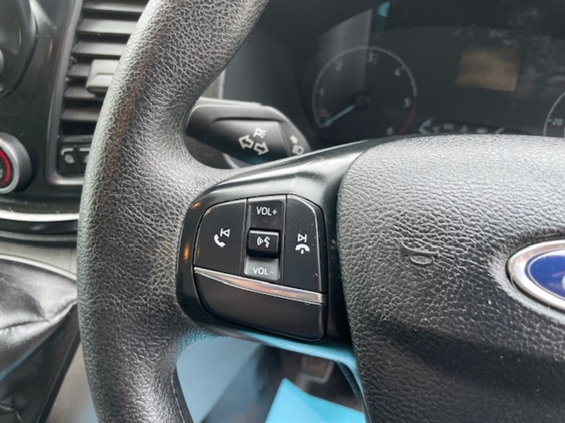 Ford Transit Custom 300 EcoBlue Leader - U636