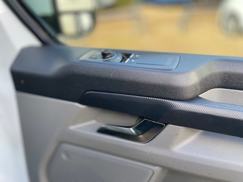 Ford Transit Custom 300 Limited Sport Kit - U642