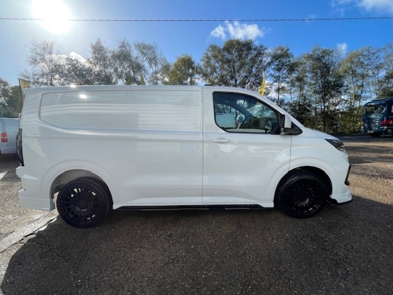 Ford Transit Custom 300 Limited Sport Kit - U642