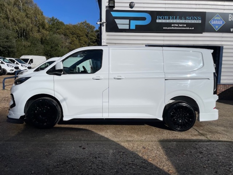 Ford Transit Custom 300 Limited Sport Kit - U642