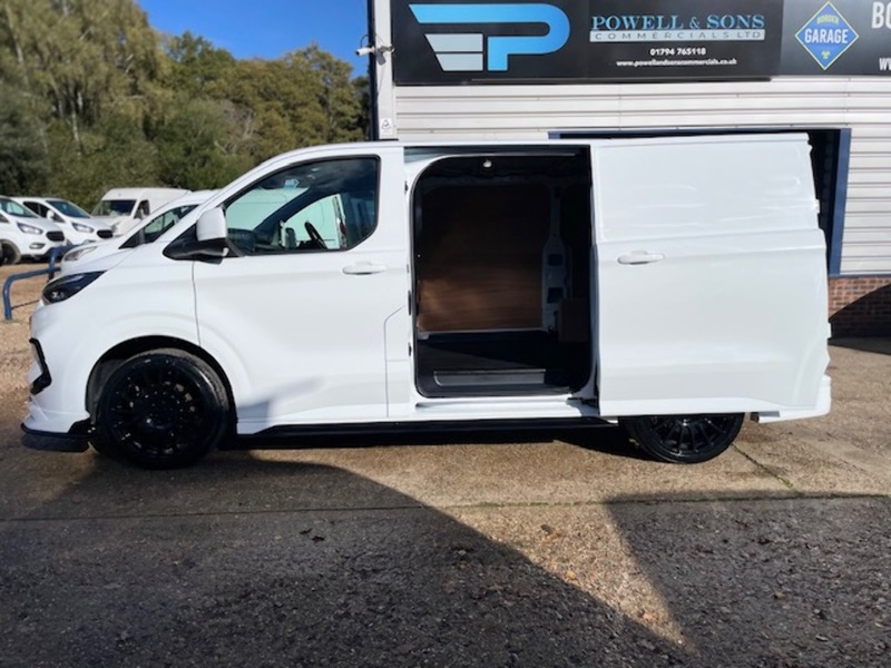 Ford Transit Custom 300 Limited Sport Kit - U642