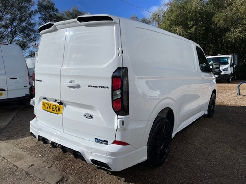 Ford Transit Custom 300 Limited Sport Kit - U642