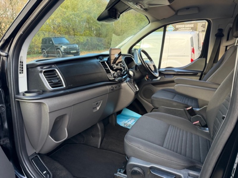 Ford Transit Custom 300 Limited Sport Pack - U647