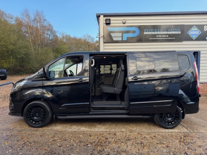 Ford Transit Custom 300 Limited Sport Pack - U647