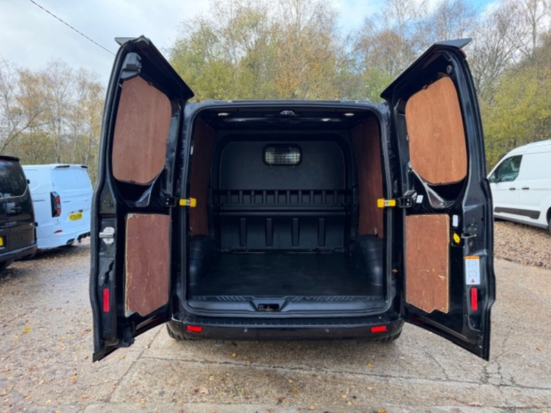 Ford Transit Custom 300 Limited Sport Pack - U647
