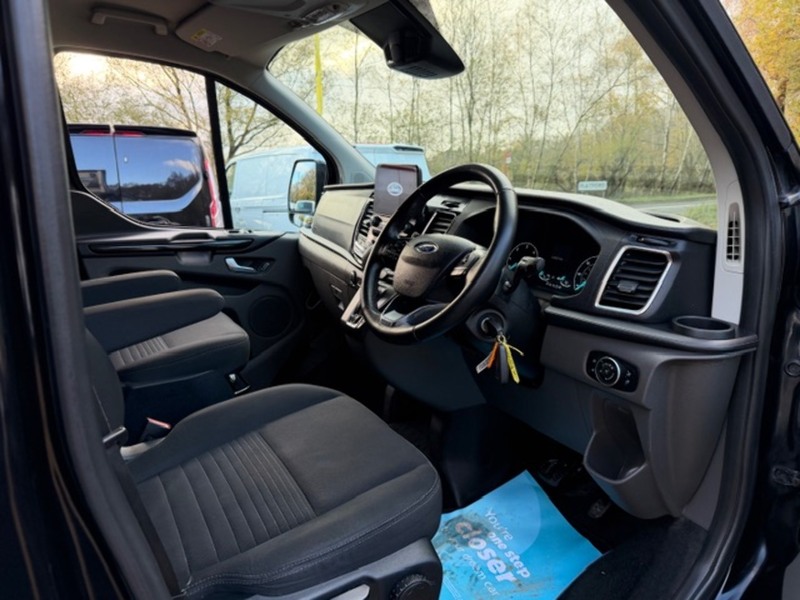 Ford Transit Custom 300 Limited Sport Pack - U647