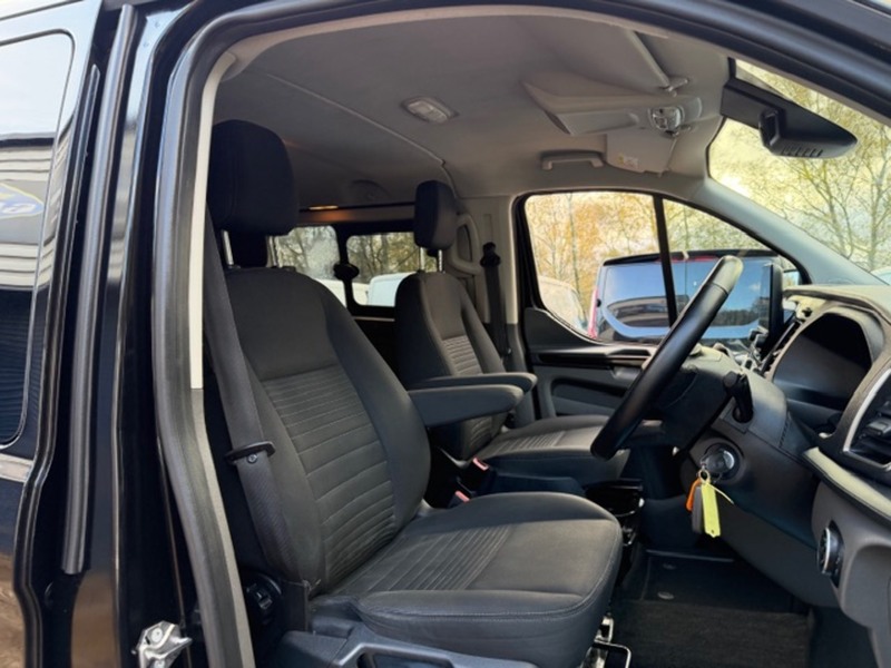 Ford Transit Custom 300 Limited Sport Pack - U647