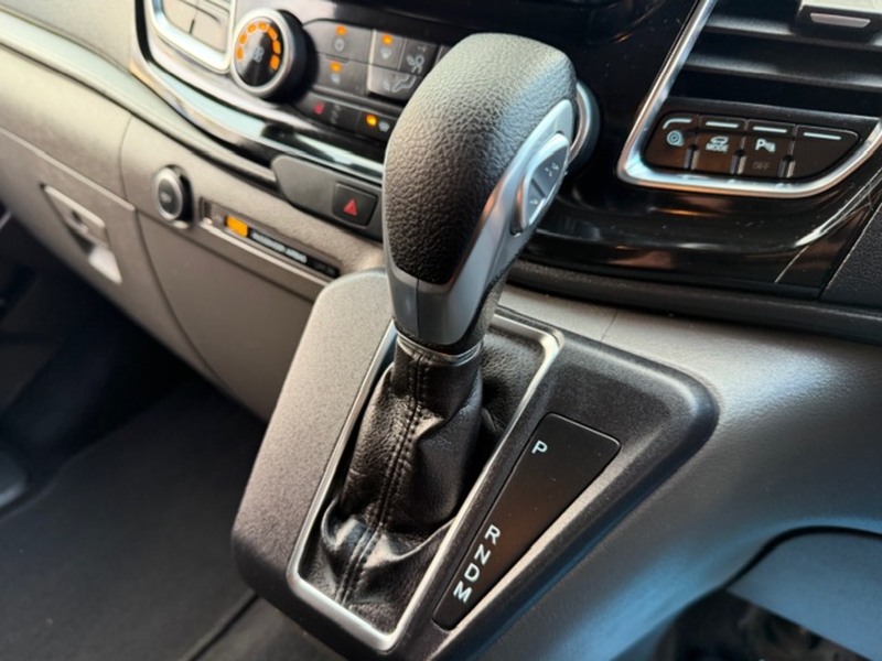 Ford Transit Custom 300 Limited Sport Pack - U647