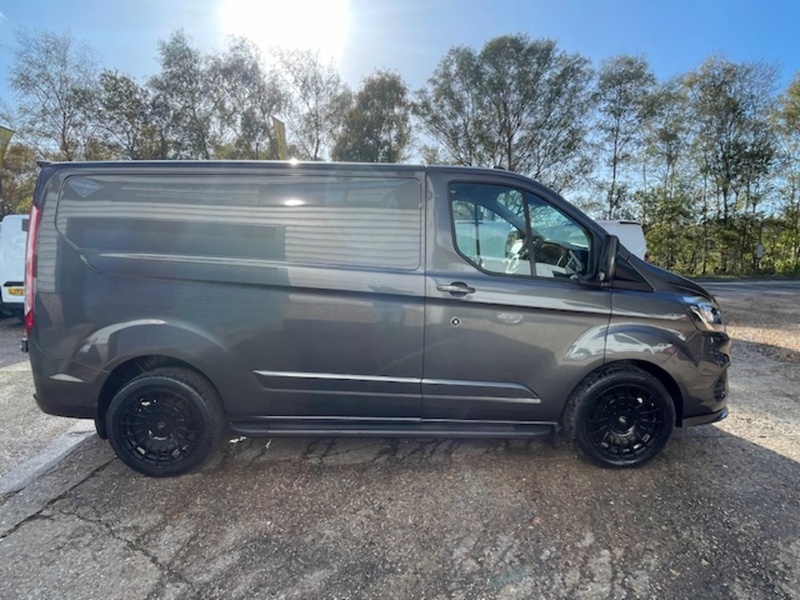 Ford Transit Custom 300 Limited Sport Pack - U650