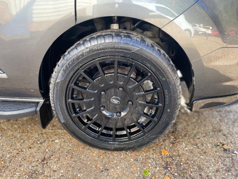 Ford Transit Custom 300 Limited Sport Pack - U650